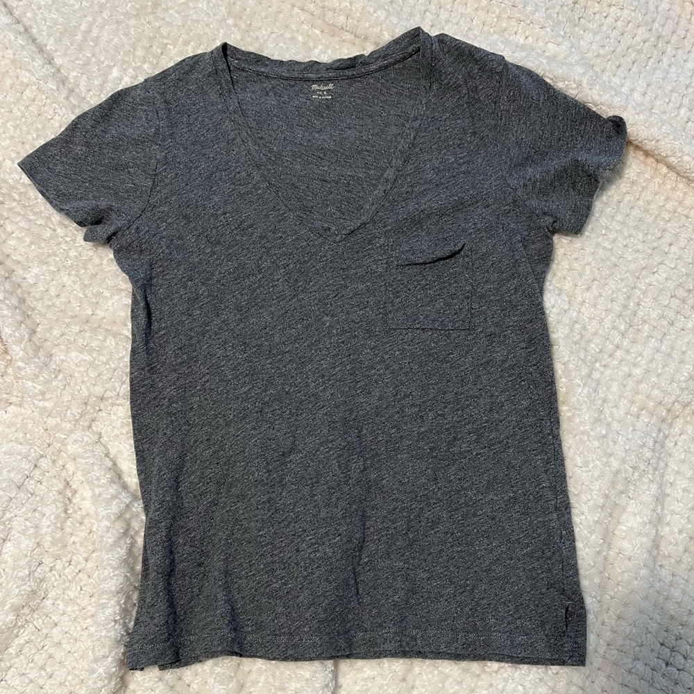 V neck pocket tee